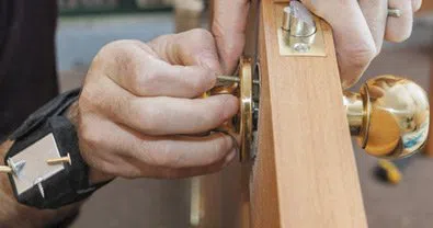 Amber Locksmith Store Mount Rainier, MD 301-712-9336 - Install-new-lock